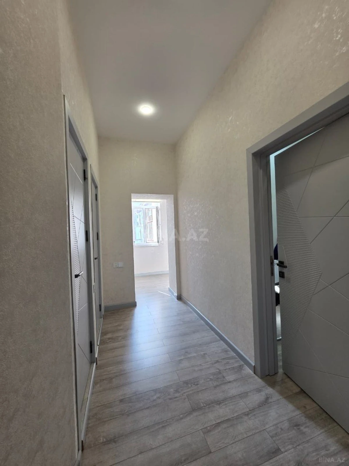 Satılır 3 otaqlı ofis 100 m²