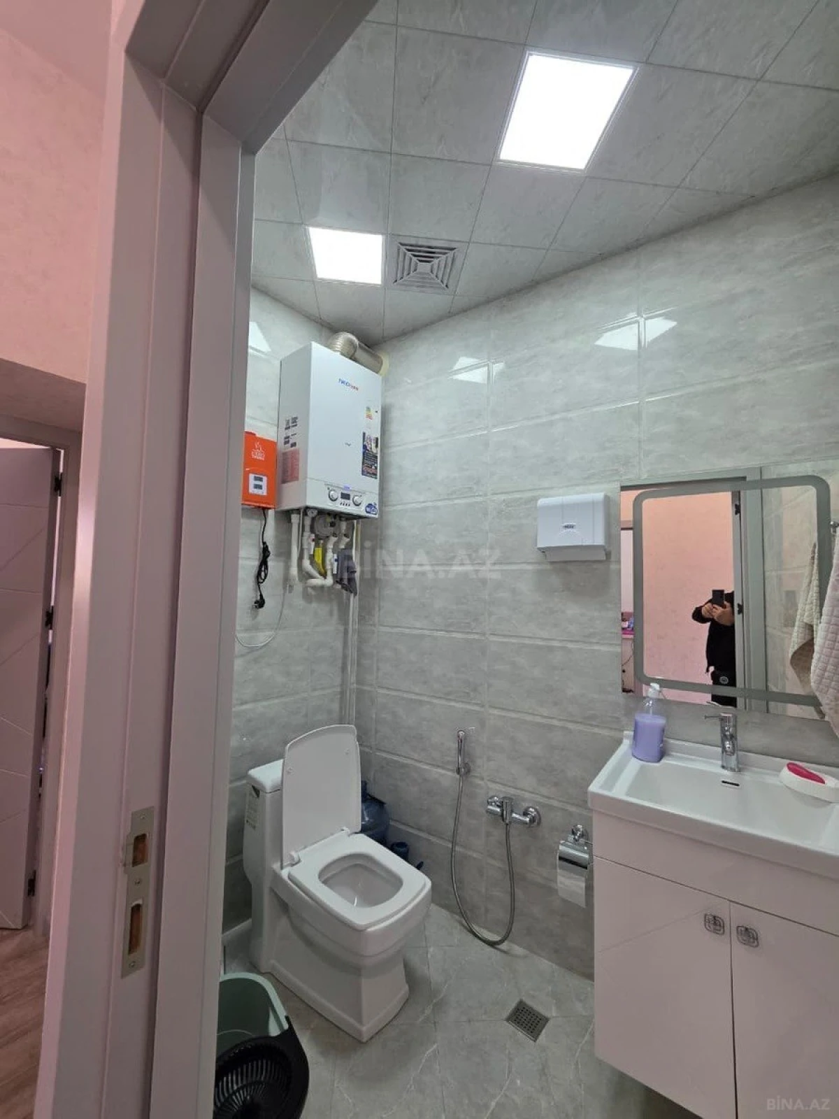 Satılır 3 otaqlı ofis 100 m²