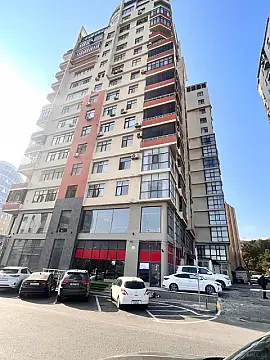 Satılır 3 otaqlı mənzil 210 m² — Bakı 3 otaq 210.00 m²