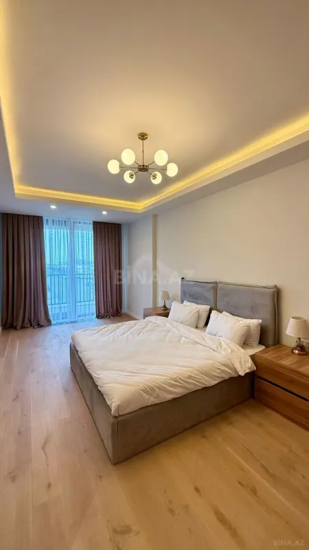 Satılır 2 otaqlı mənzil 92.5 m²
