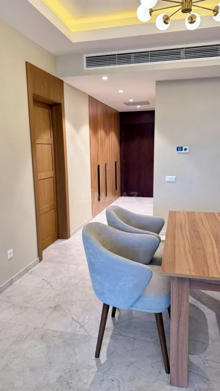 Satılır 2 otaqlı mənzil 92.5 m²