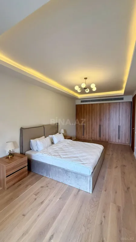 Satılır 2 otaqlı mənzil 92.5 m²