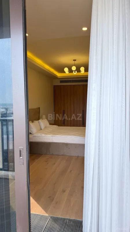 Satılır 2 otaqlı mənzil 92.5 m²