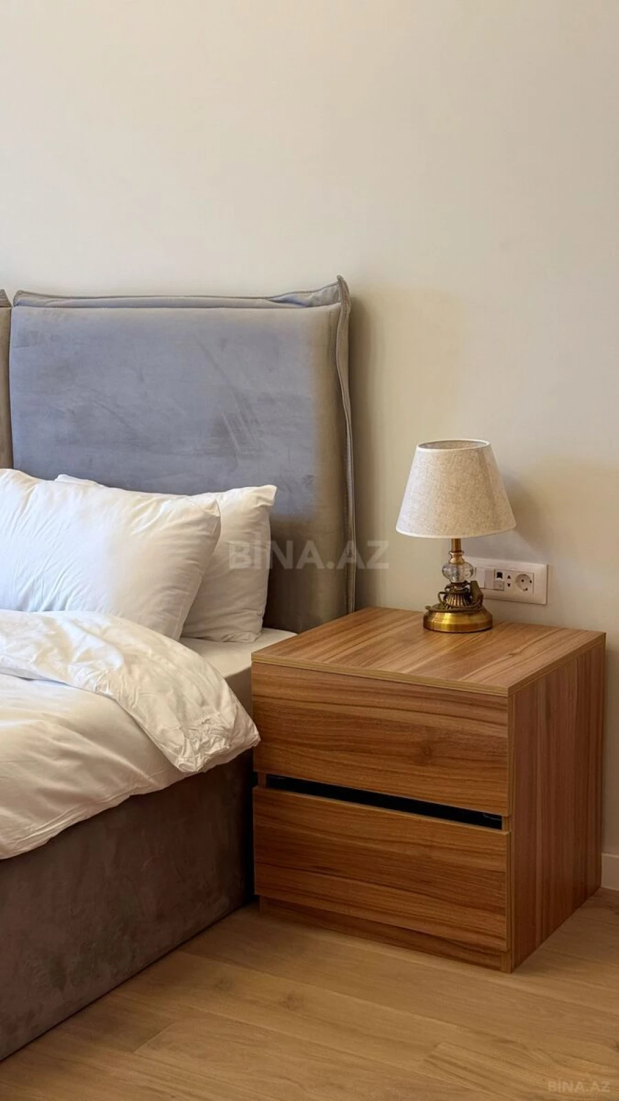 Satılır 2 otaqlı mənzil 92.5 m²