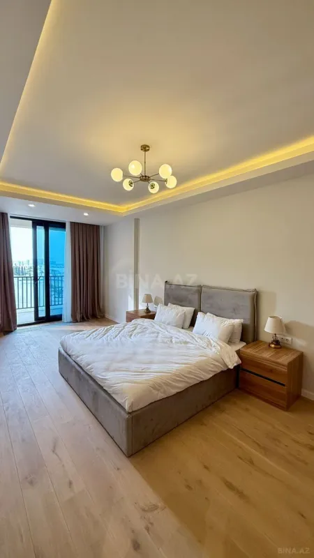 Satılır 2 otaqlı mənzil 92.5 m²