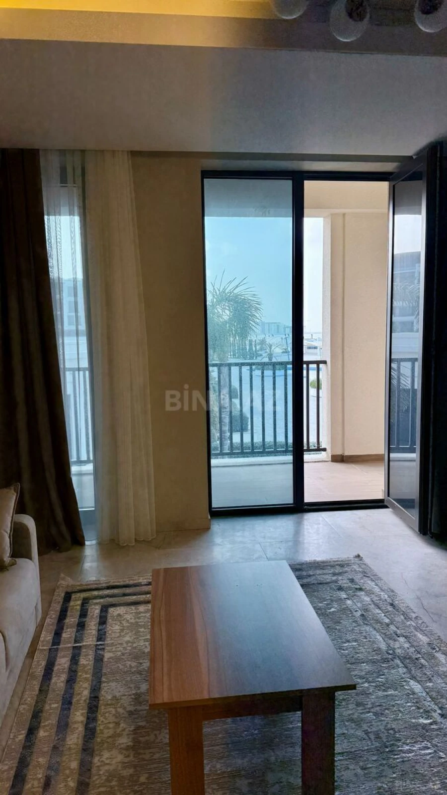 Satılır 2 otaqlı mənzil 92.5 m²