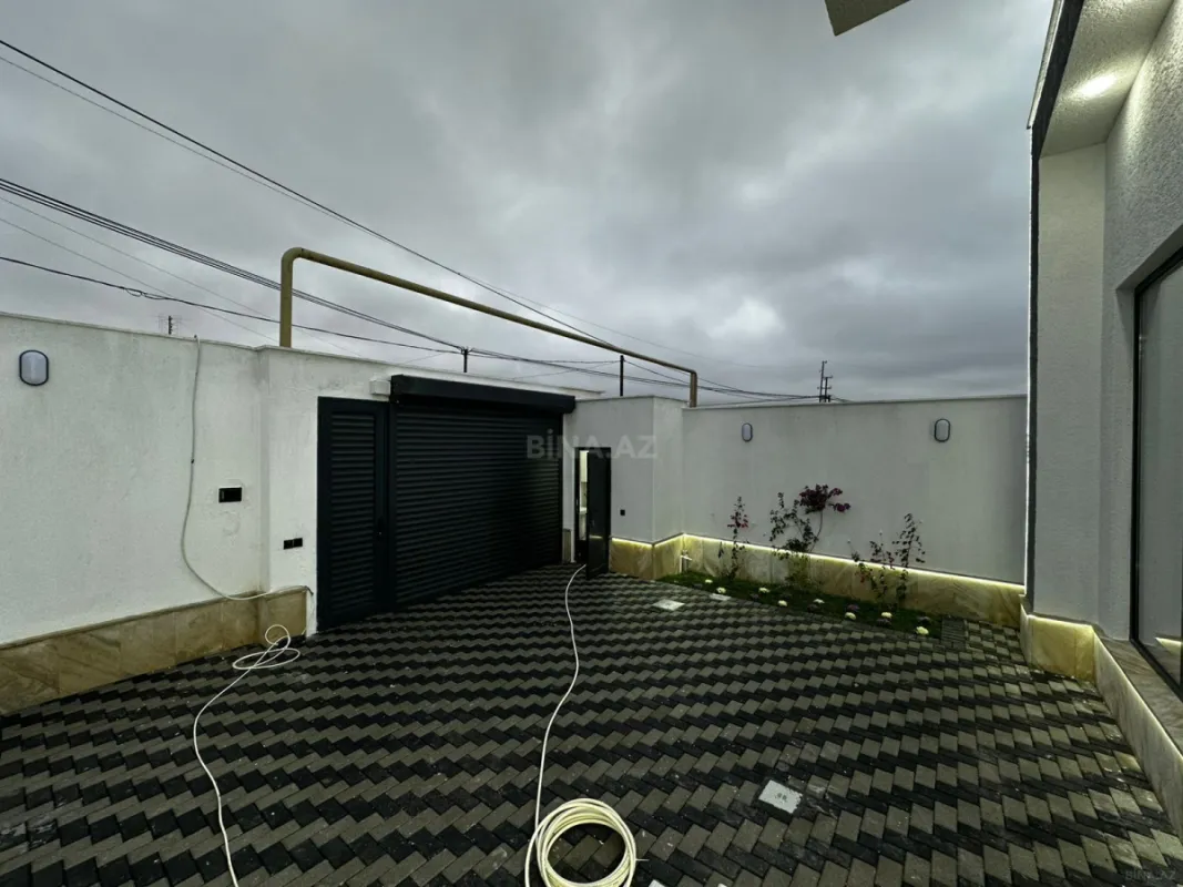 Satılır 4 otaqlı həyət evi 155 m²