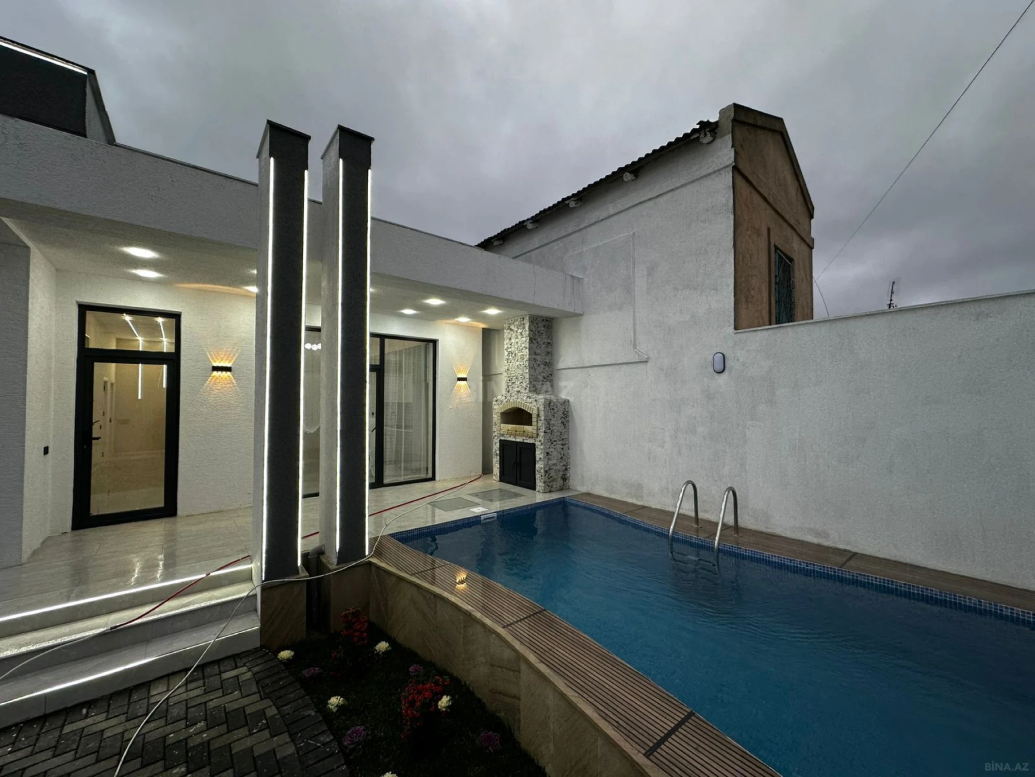 Satılır 4 otaqlı həyət evi 155 m²