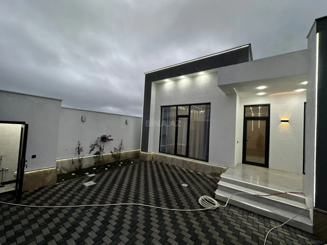 Satılır 4 otaqlı həyət evi 155 m²