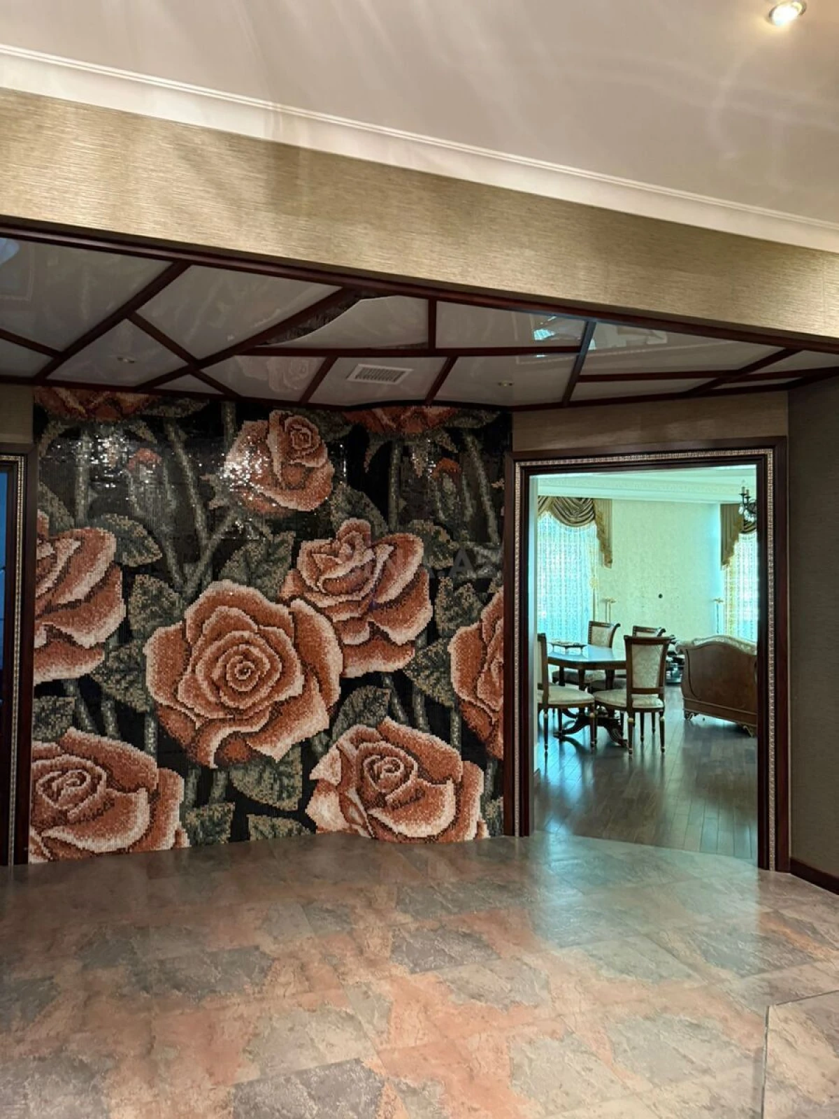 Satılır 4 otaqlı mənzil 218 m²