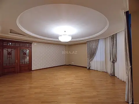 Satılır 3 otaqlı mənzil 142 m²