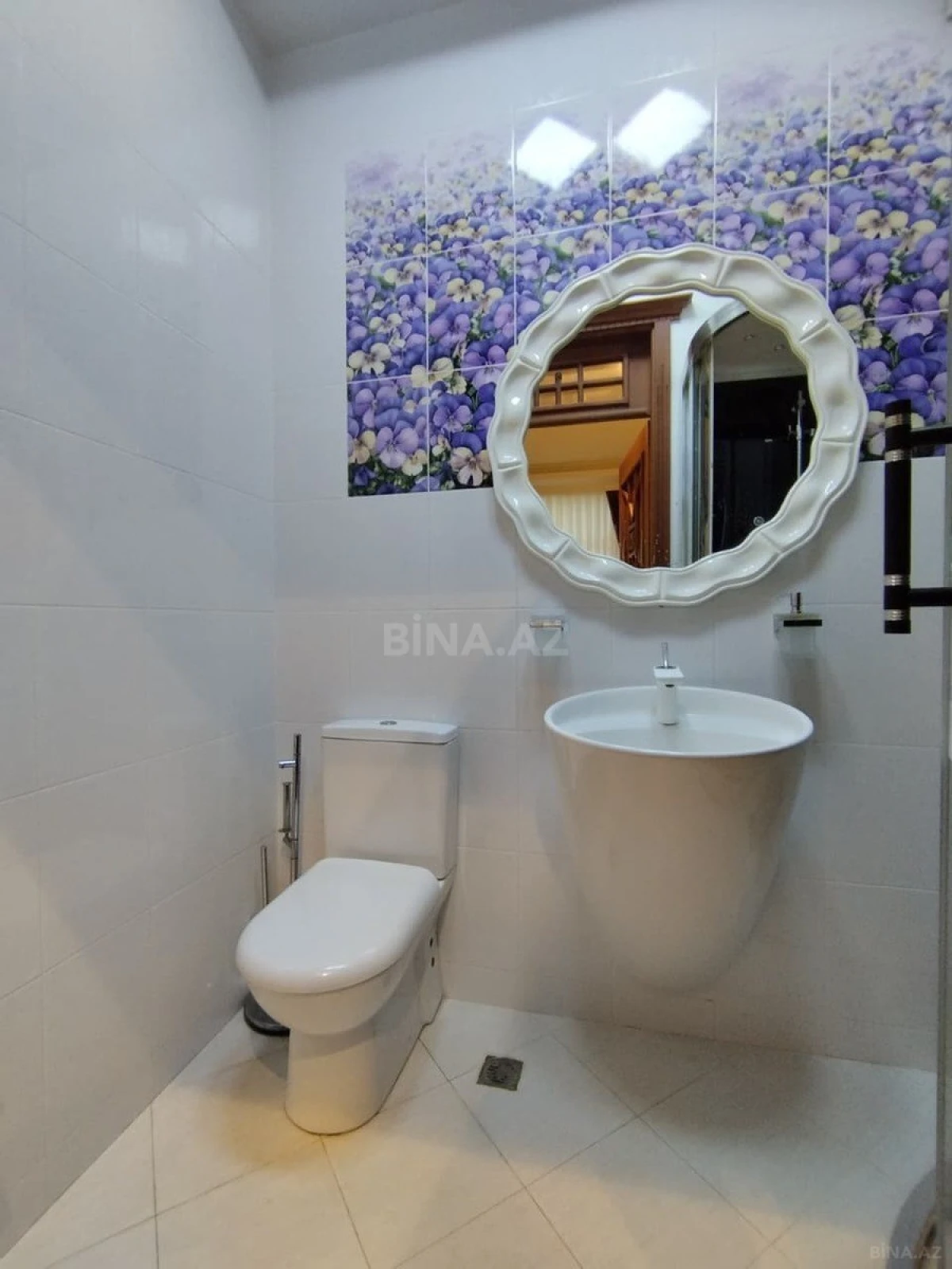 Satılır 3 otaqlı mənzil 142 m²