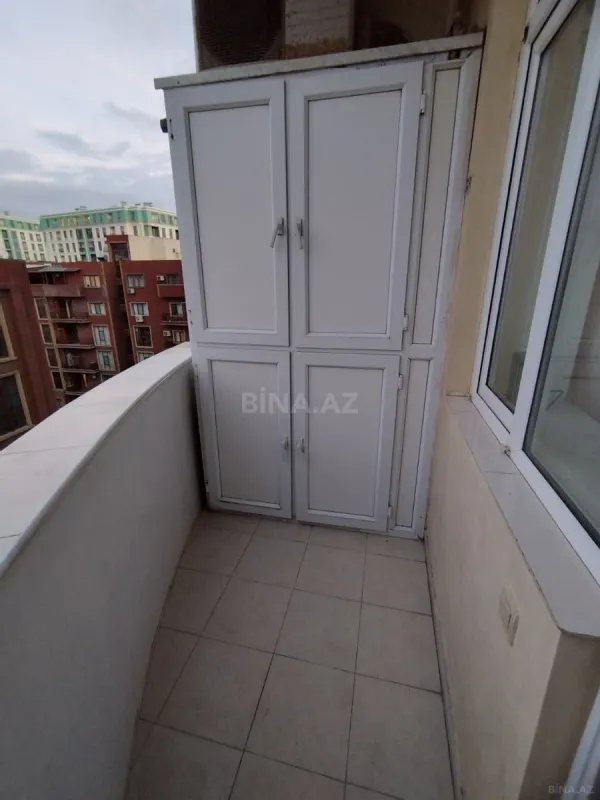 Satılır 3 otaqlı mənzil 142 m²