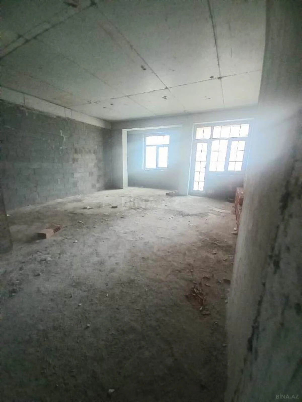 Satılır 2 otaqlı mənzil 75 m²