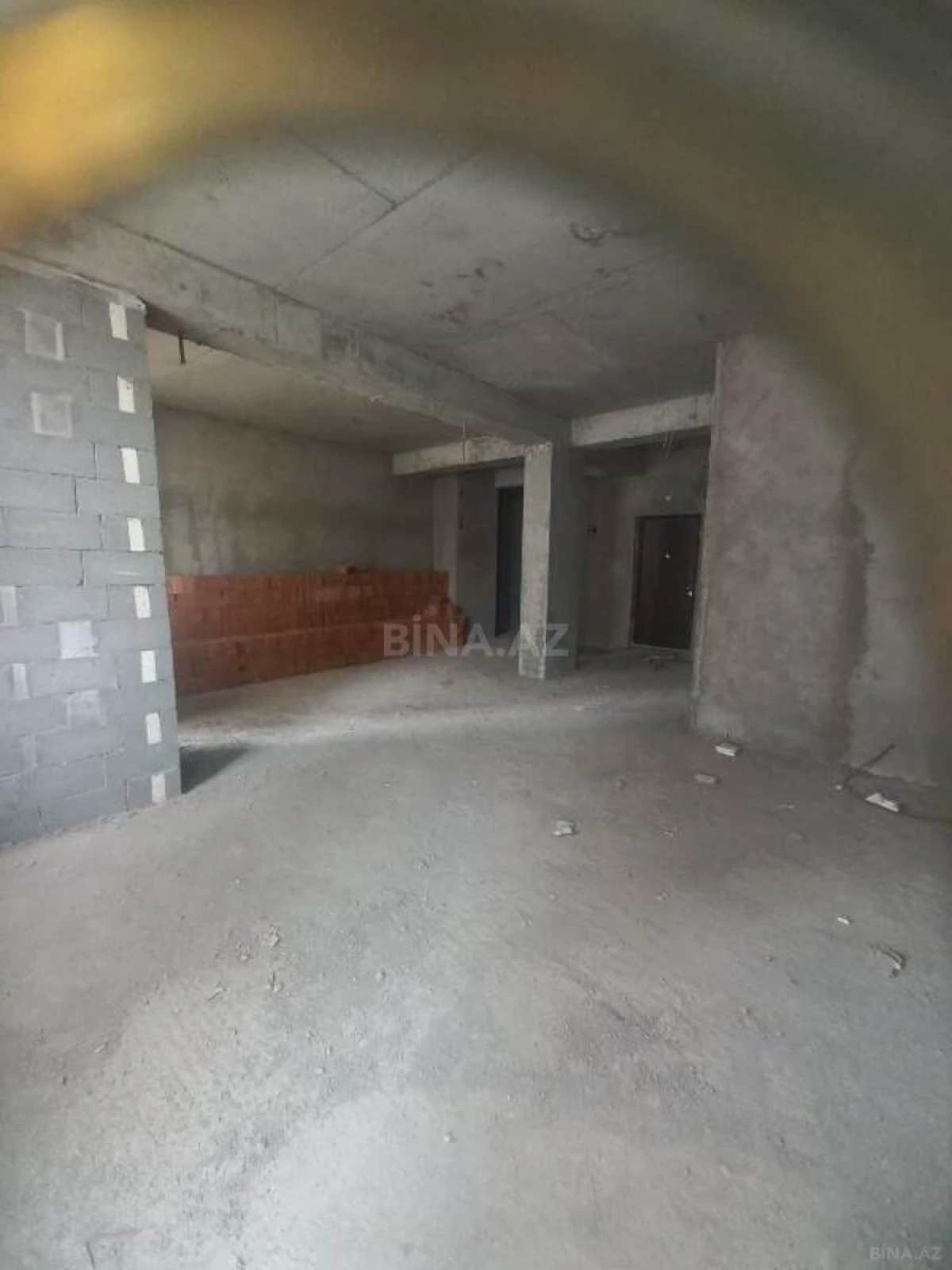 Satılır 2 otaqlı mənzil 75 m²