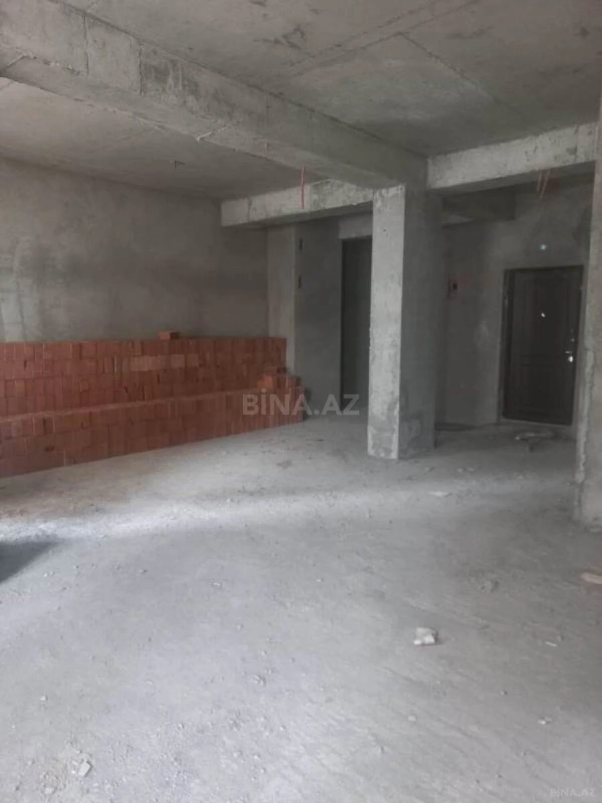 Satılır 2 otaqlı mənzil 75 m²