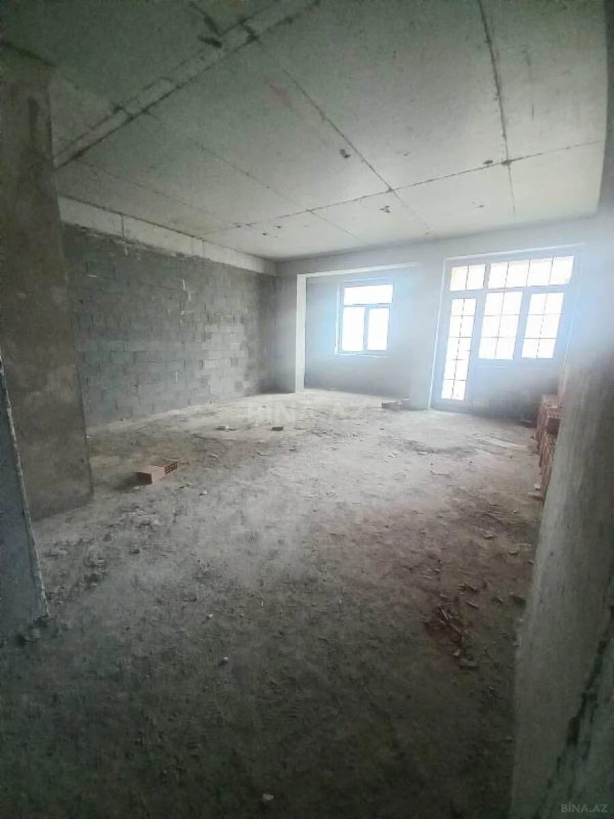 Satılır 2 otaqlı mənzil 75 m²
