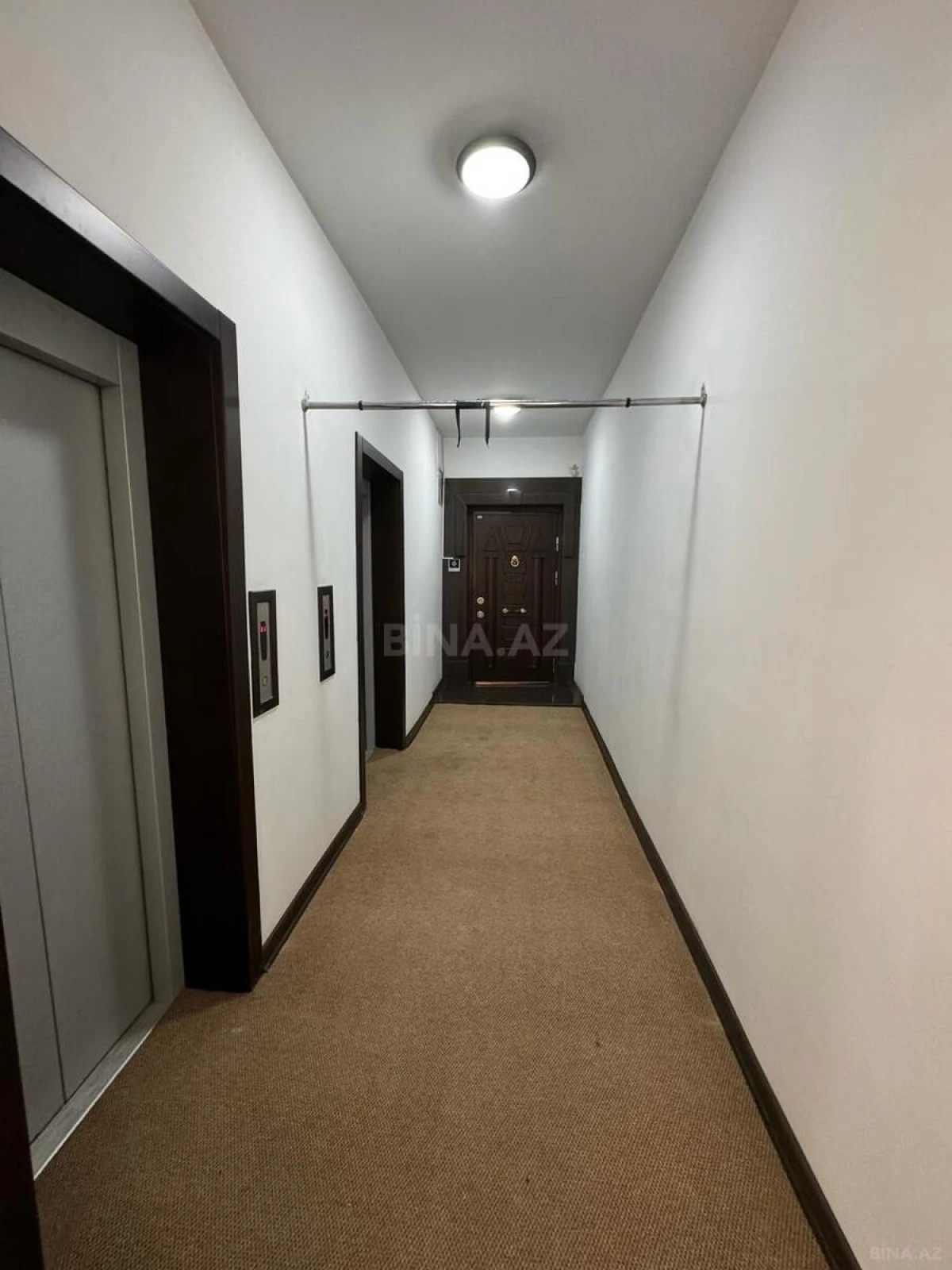 Satılır 4 otaqlı mənzil 350 m²