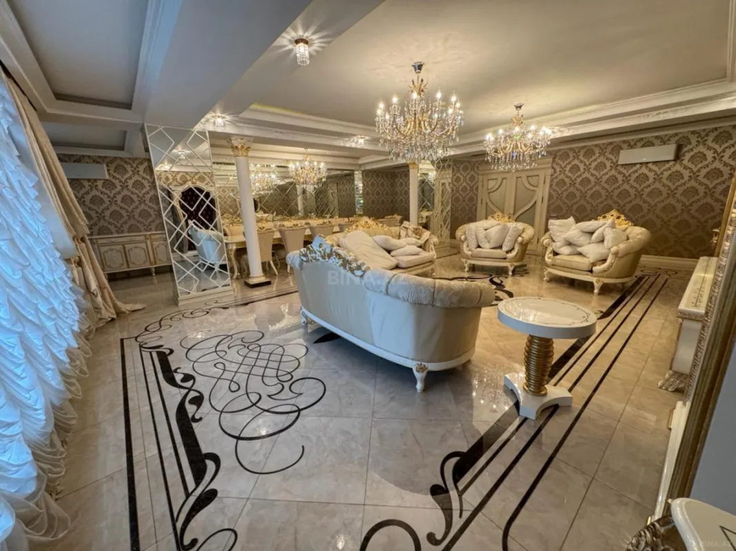 Satılır 4 otaqlı mənzil 350 m²