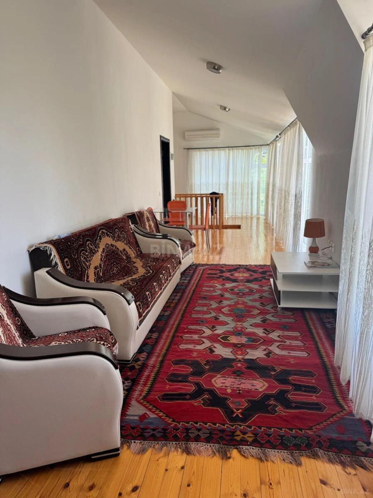 Satılır 5 otaqlı həyət evi 100 m²