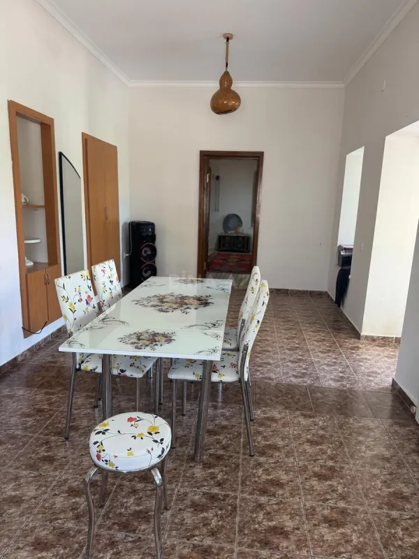 Satılır 5 otaqlı həyət evi 100 m²