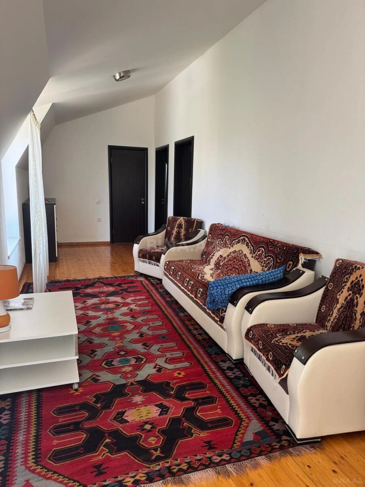 Satılır 5 otaqlı həyət evi 100 m²