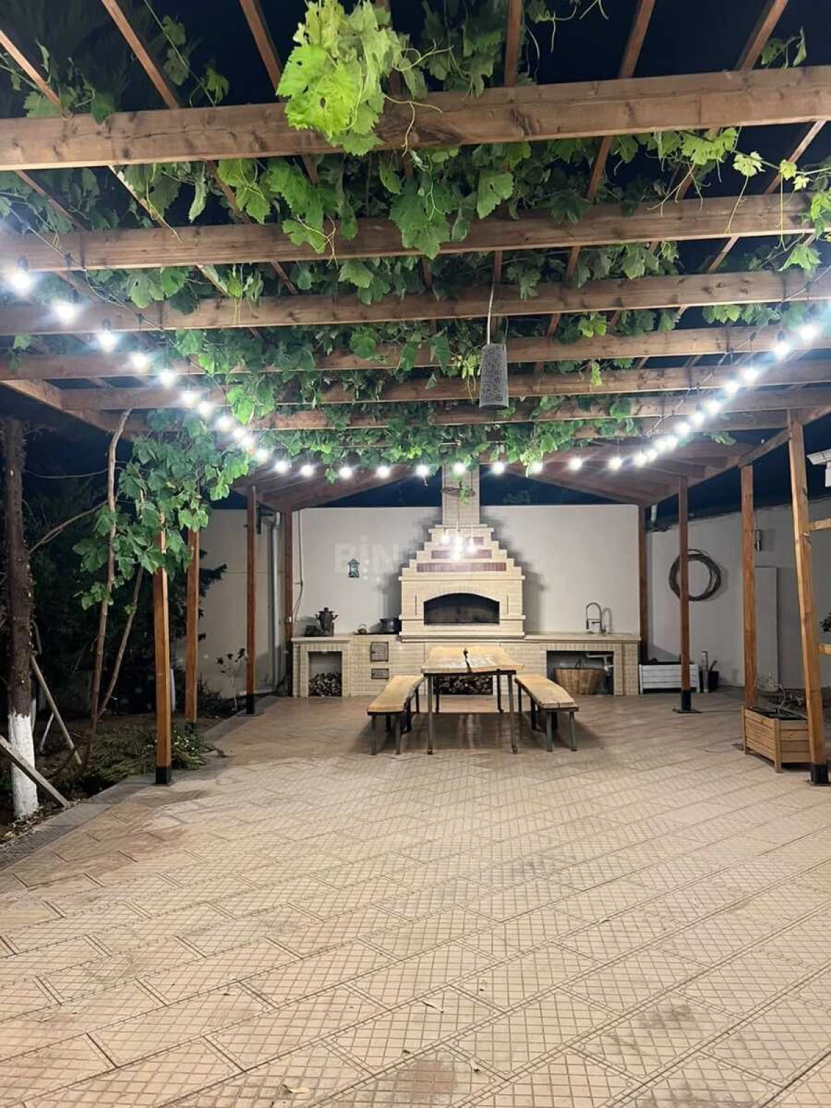 Satılır 5 otaqlı həyət evi 100 m²