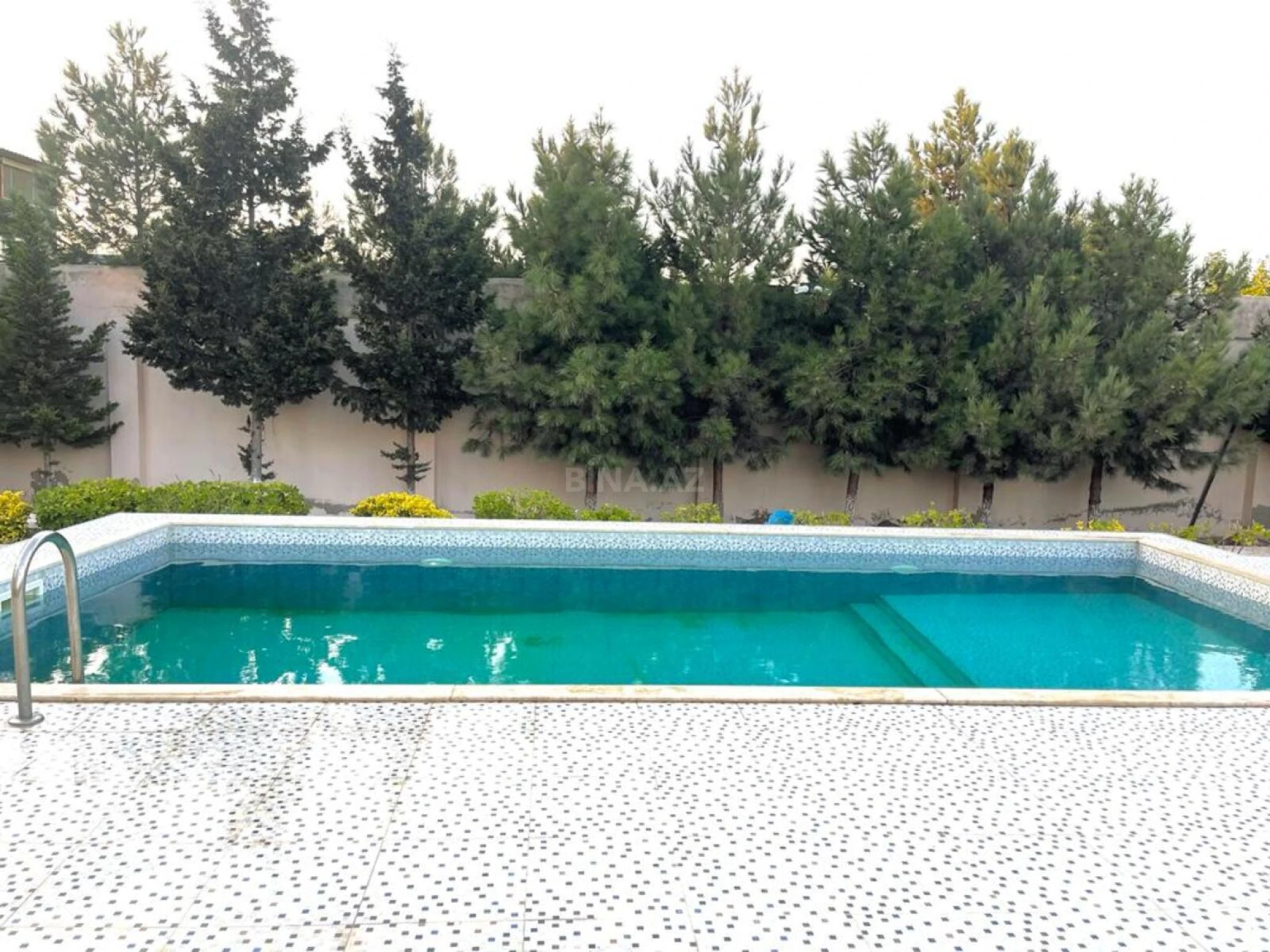 Satılır 5 otaqlı həyət evi 100 m²