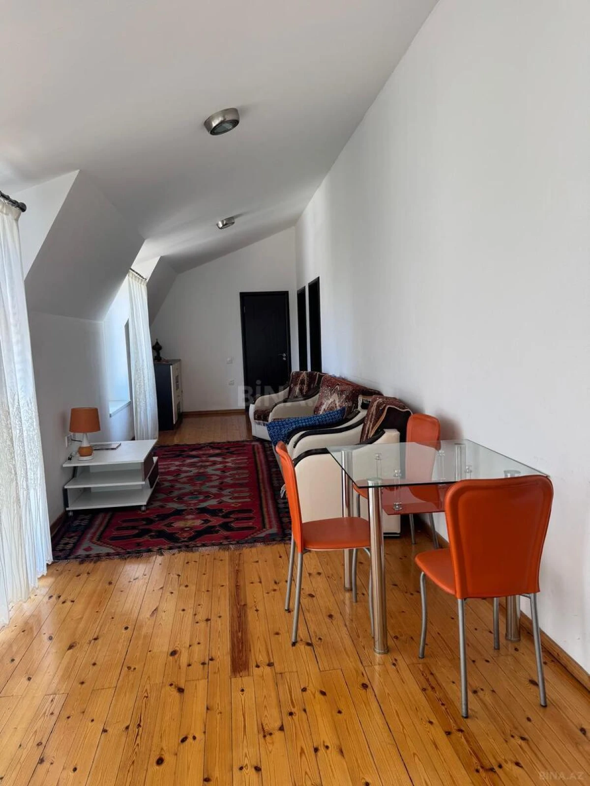 Satılır 5 otaqlı həyət evi 100 m²