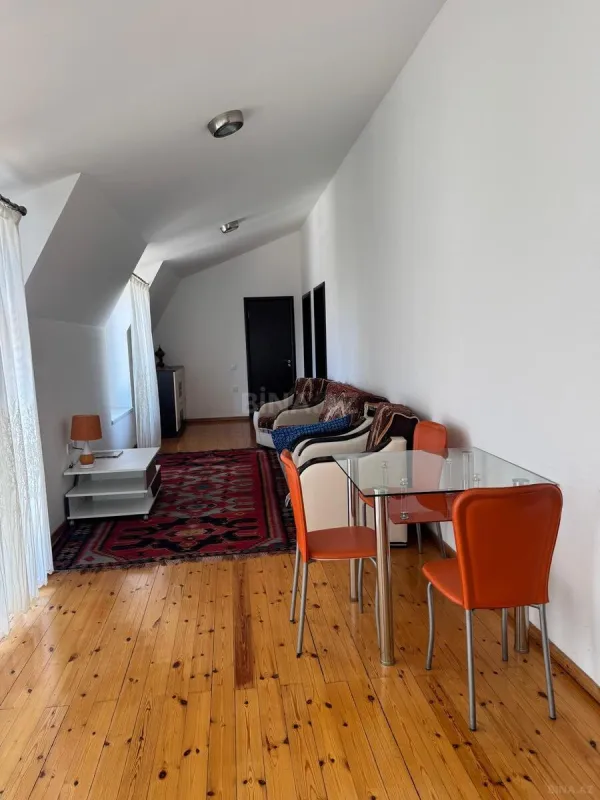 Satılır 5 otaqlı həyət evi 100 m²