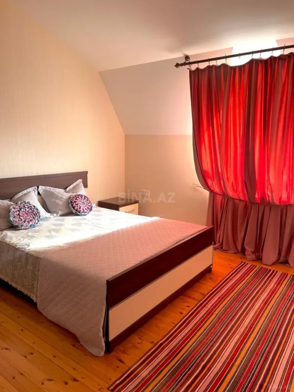 Satılır 5 otaqlı həyət evi 100 m²