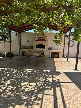 Satılır 5 otaqlı həyət evi 100 m²