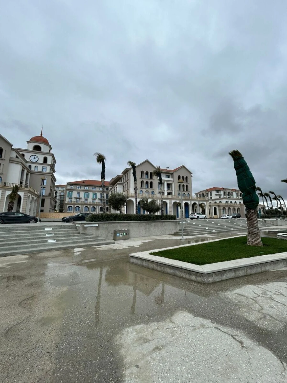 Satılır 2 otaqlı mənzil 86 m²