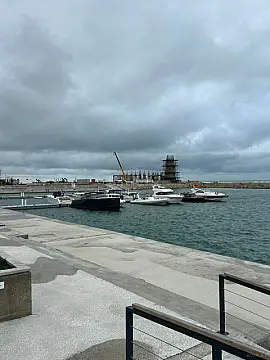 Satılır 2 otaqlı mənzil 86 m²