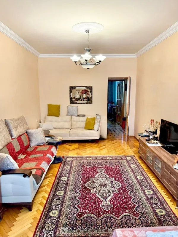Satılır 2 otaqlı mənzil 60 m²