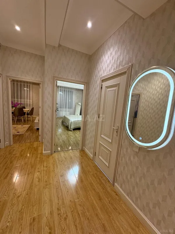 Kirayə verilir 2 otaqlı mənzil 85 m²