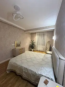 Kirayə verilir 2 otaqlı mənzil 85 m²