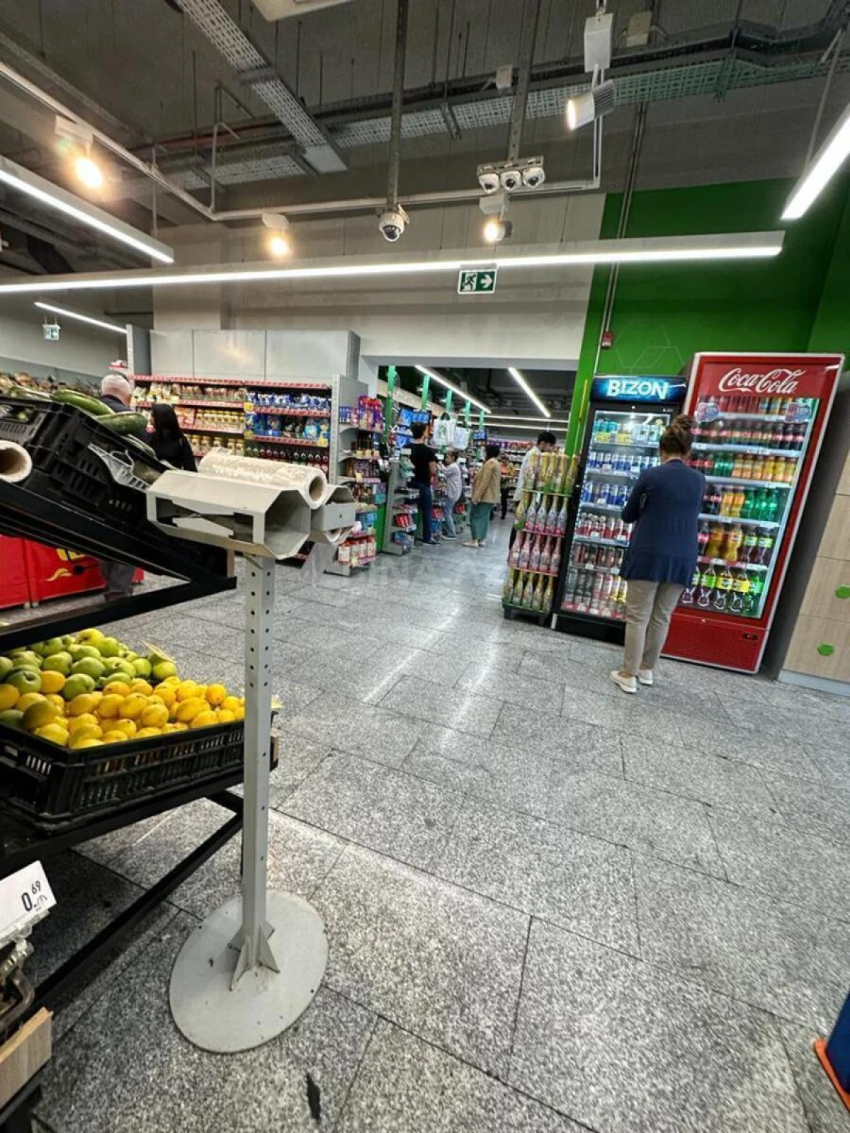 Satılır obyekt 800 m²