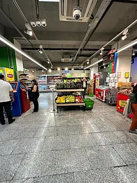 Satılır obyekt 800 m²