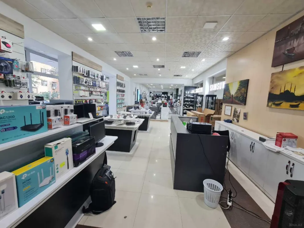 Satılır obyekt 455 m²