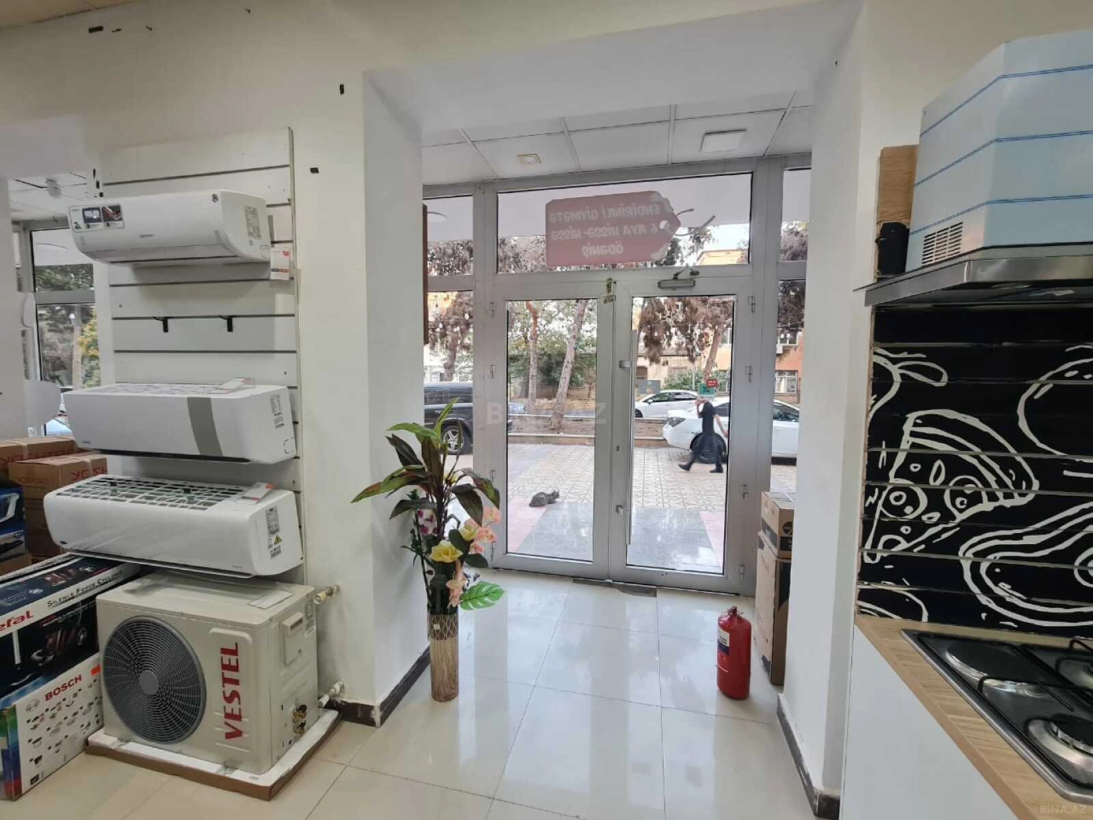 Satılır obyekt 455 m²