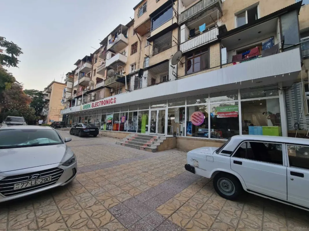Satılır obyekt 455 m²