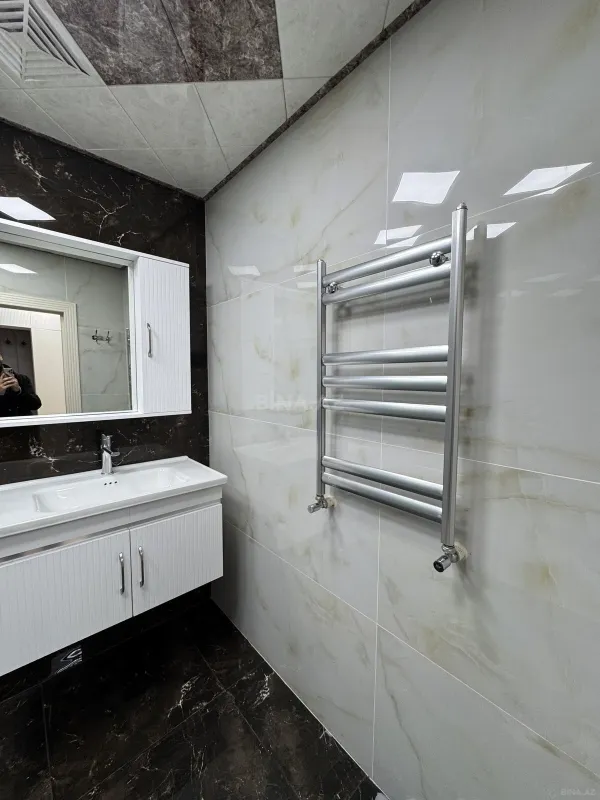 Satılır 3 otaqlı mənzil 98 m²