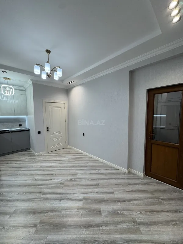 Satılır 3 otaqlı mənzil 98 m²