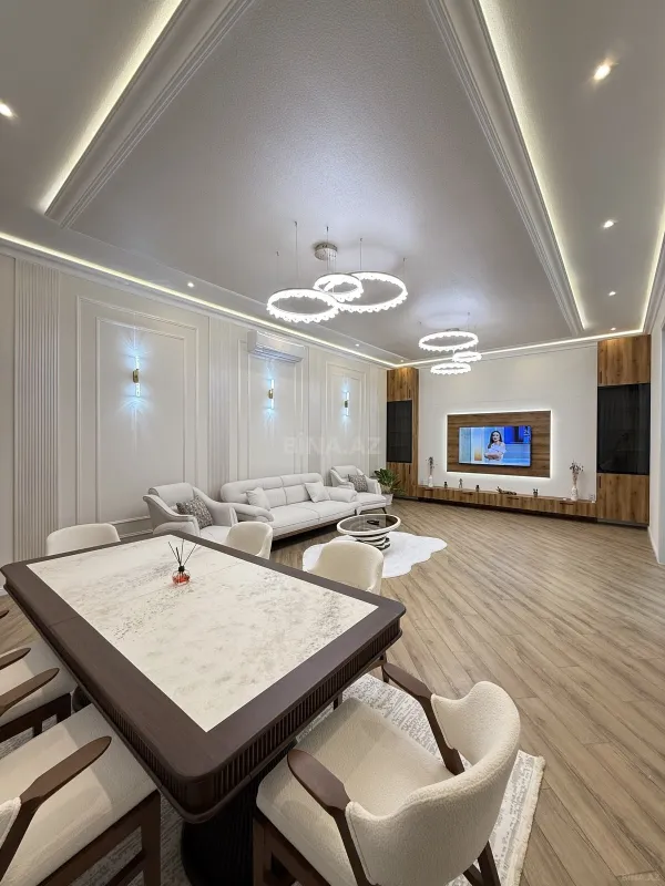 Satılır 5 otaqlı həyət evi 230 m²