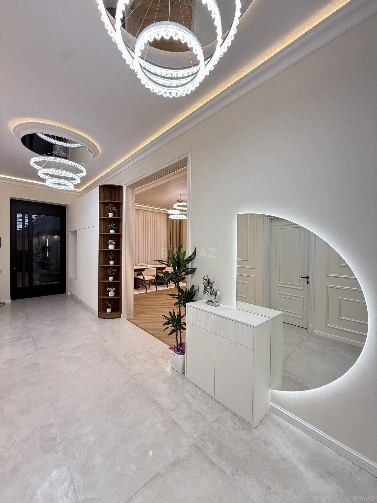 Satılır 5 otaqlı həyət evi 230 m²