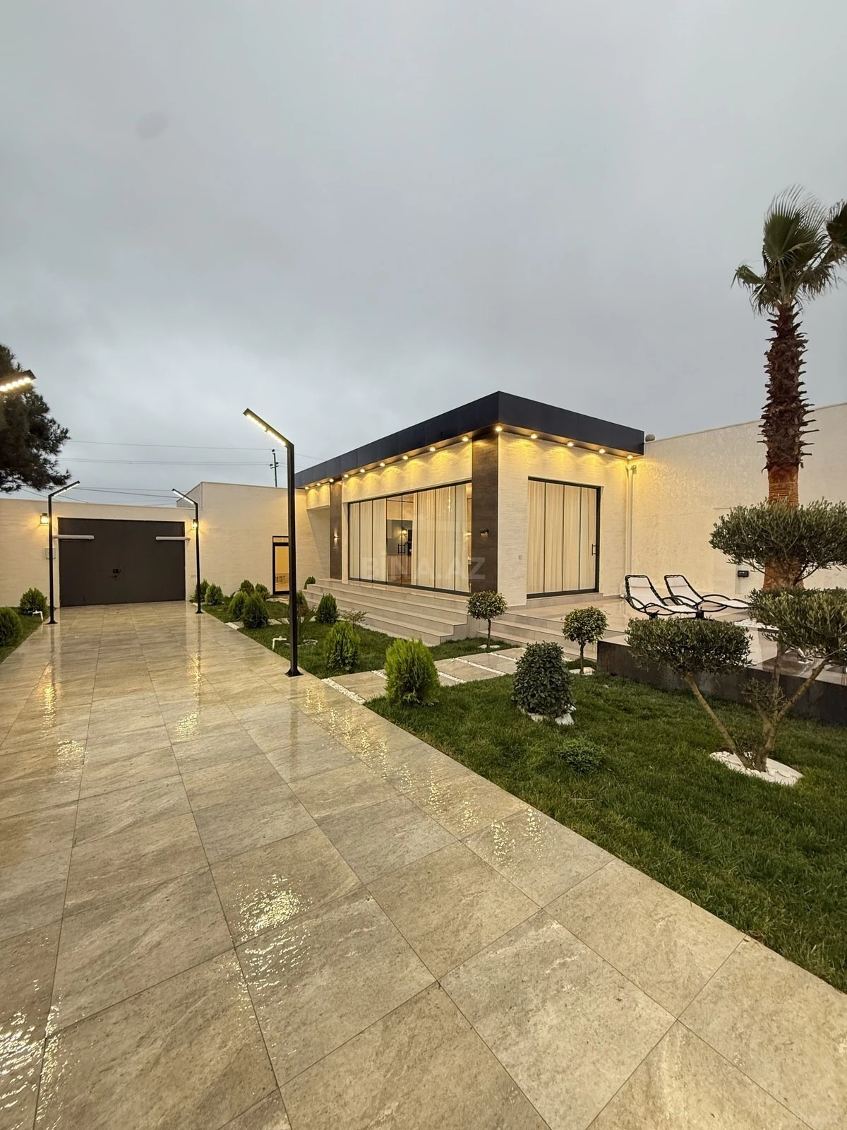 Satılır 5 otaqlı həyət evi 230 m²