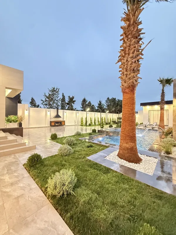 Satılır 5 otaqlı həyət evi 230 m²