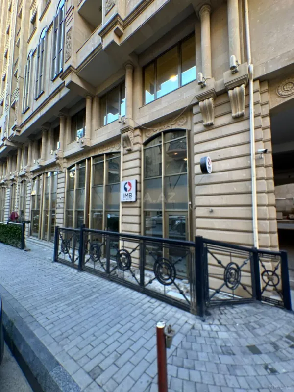 Kirayə verilir obyekt 400 m²