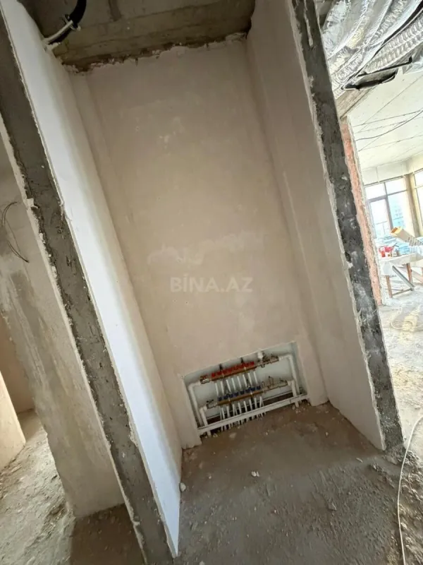 Satılır 4 otaqlı mənzil 200 m²